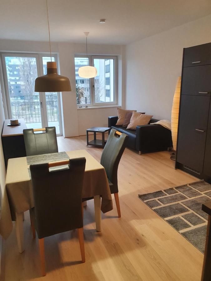 Kahlenbergblick Im Viertel Zwei Apartamento *